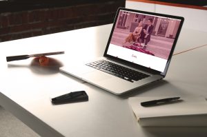 Undangan pernikahan online